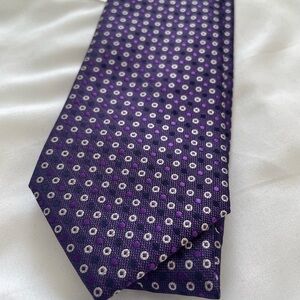 NWT Banana Republic Purple and White Patterned Tie